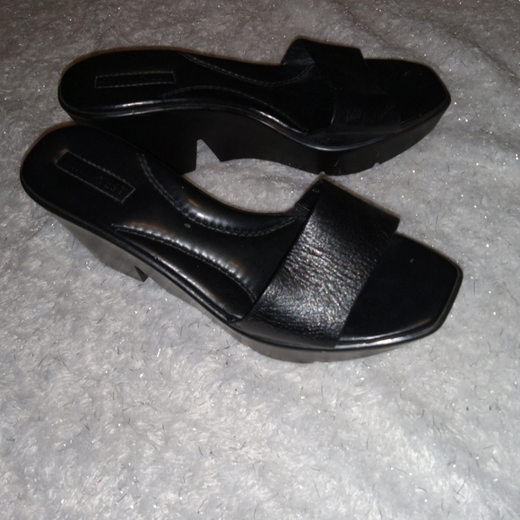 Nine West Black Mules - Picture 2 of 8